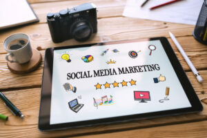 Social Media Pros and Cons: Social Media for Your Consulting Business